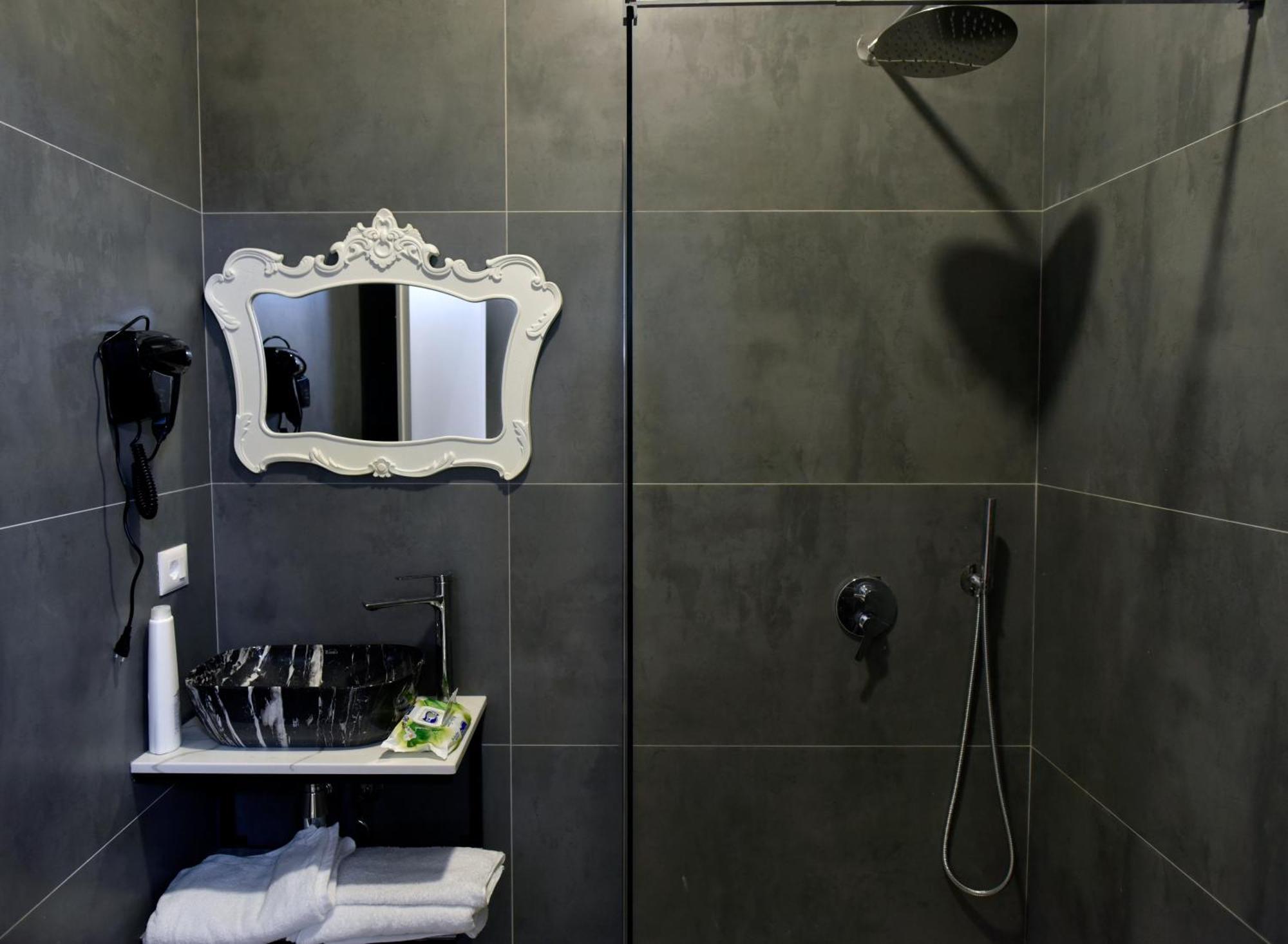 City Center Rooms And Apartments Durrës Eksteriør bilde
